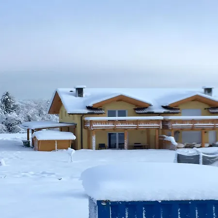 With Terrace, Sauna Near The Border Triangle Hébergement de vacances Arnoldstein