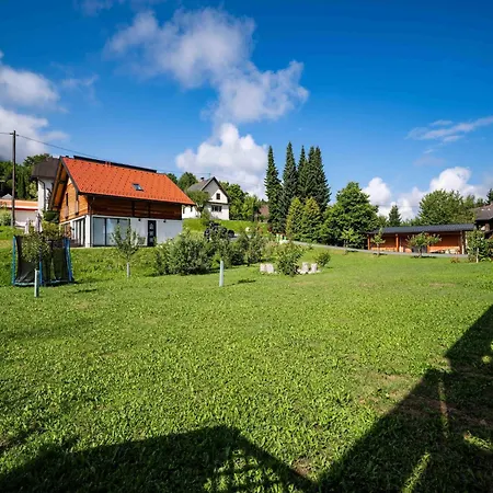 With Terrace, Sauna Near The Border Triangle Tatil Evi *